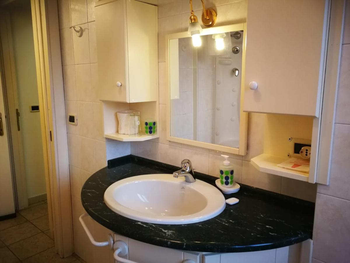 Da Agnese Locazioni Brevi Hotel Cagliari Bagian luar foto