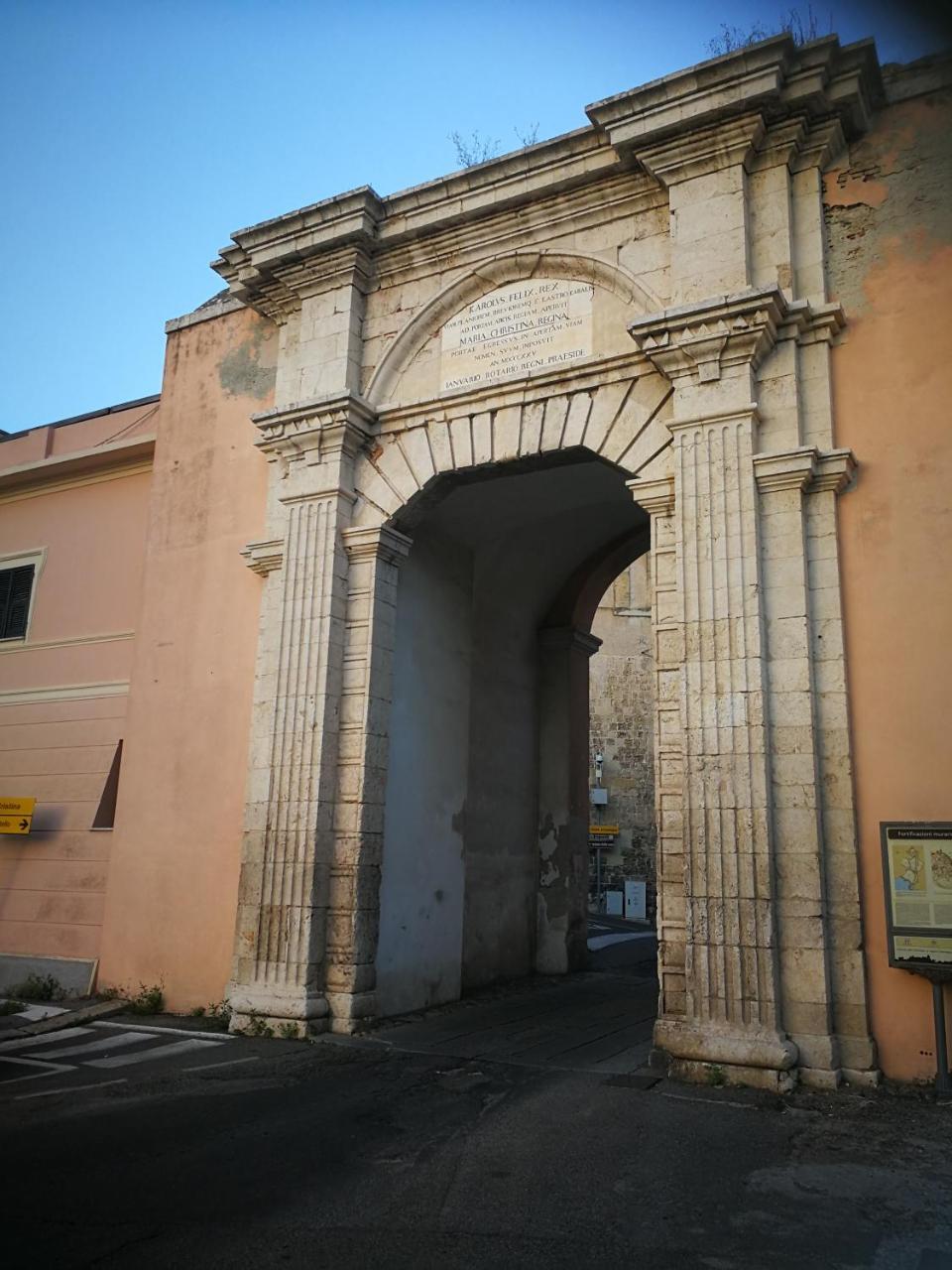 Da Agnese Locazioni Brevi Hotel Cagliari Bagian luar foto